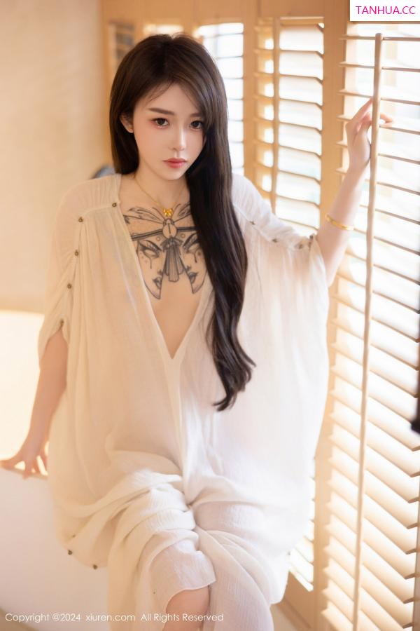   [XiuRen]高清写真图 2024.07.11 No.8842 夏竹 性感美腿第8张图片